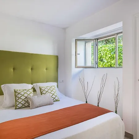 Villa Alcanada - Family Only