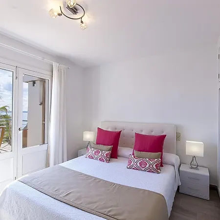 Alcanada - Family Only Villa
