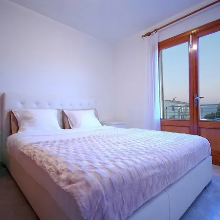 Villa Alcanada - Family Only