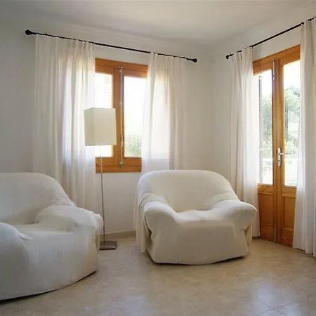Villa Alcanada - Family Only