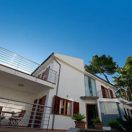 Villa Alcanada - Family Only *